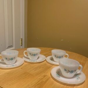 4 Vintage Fire King Bonnie Blue Carnation Cups And Saucers